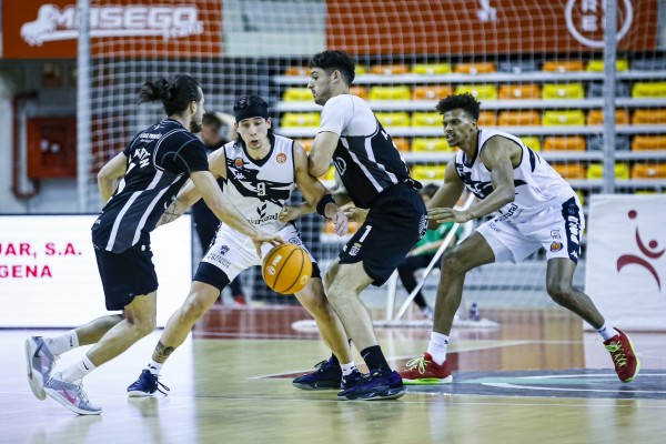 El Odilo roza la fase de ascenso a la Liga Endesa tras ganar por 83-65 al Tizona