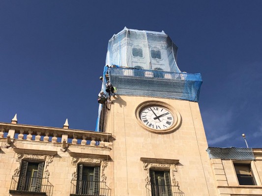 Alicante recaba informes sobre el estado del edificio consistorial para su rehabilitación