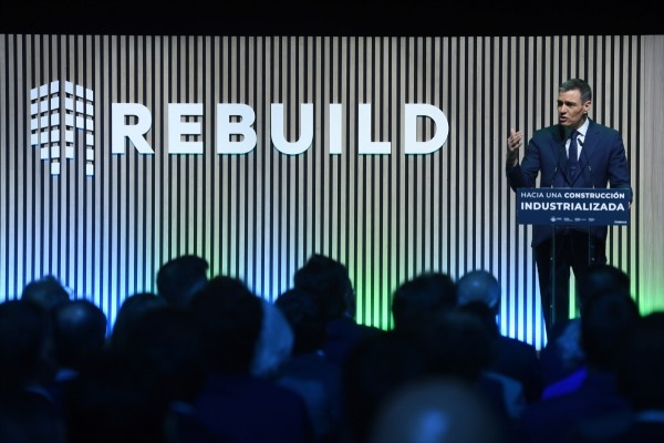 Sánchez anuncia una Ciudad de la Industrialización de la Construcción en la ZAL del Puerto de València