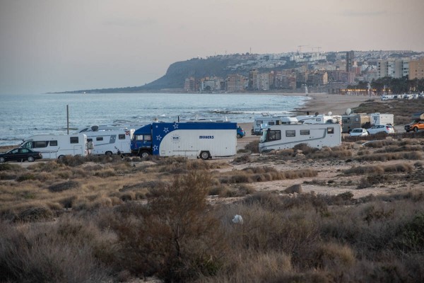 Más de 95.000 turistas en cerca de 32.000 autocaravanas y cámperes recorrerán la Comunitat Valenciana en verano