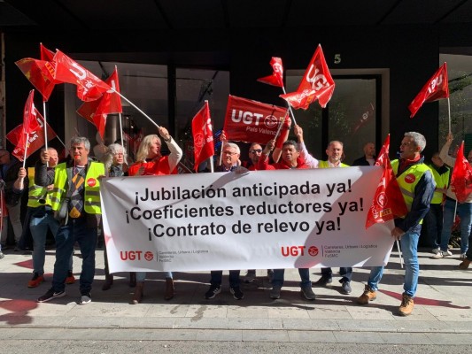 Los sindicatos cifran el seguimiento de la huelga de transporte de viajeros por carretera en más del 90%