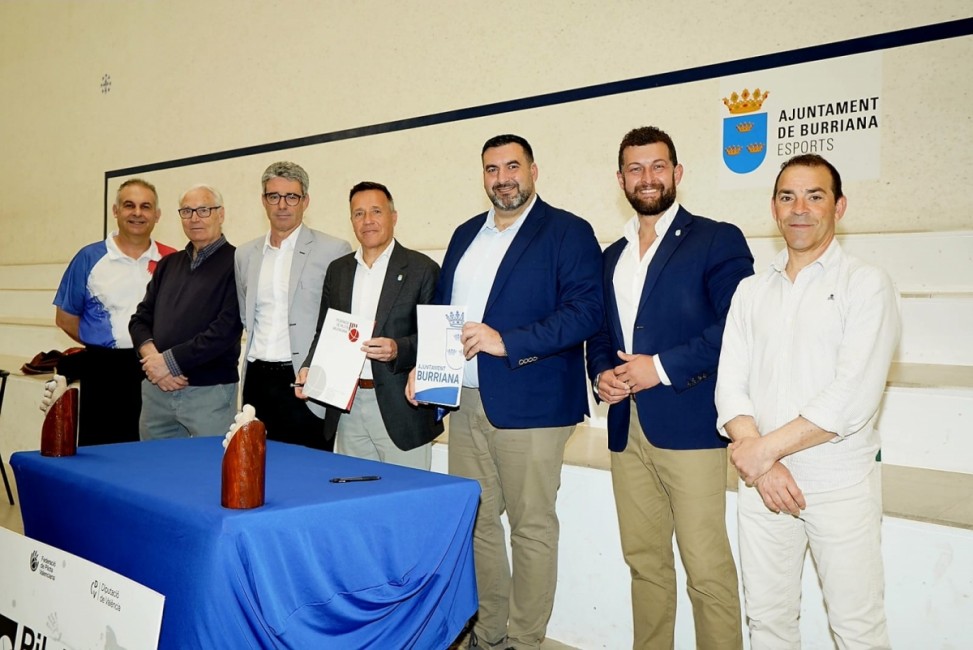 Imagen de la firma del convenio - 