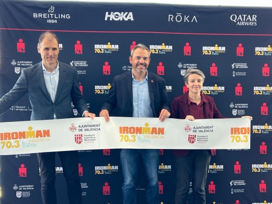 Valencia recibe a 3.000 triatletas de 77 países en la segunda edición del Ironman 70.3