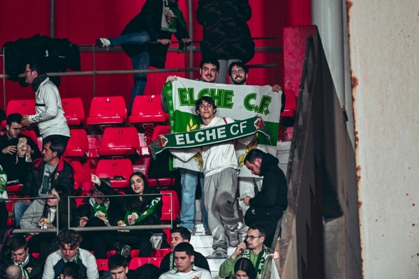 Los abonados del Elche disponen de 297 entradas para el partido ante el Burgos
