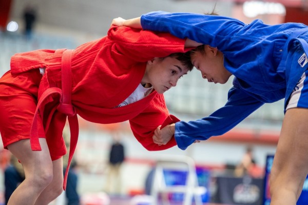 La cartagenera Carlota Prendes logra el bronce en el Europeo de lucha sambo