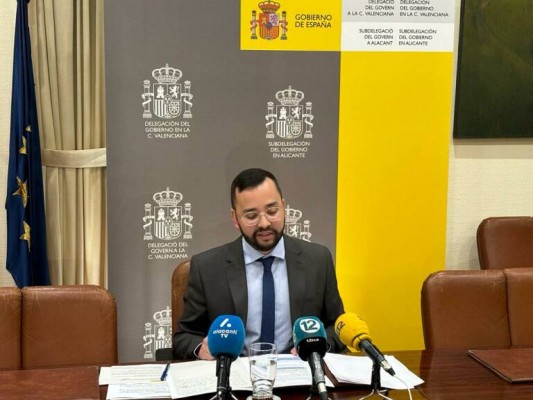 Juan Antonio Nieves, sustituido por el secretario de la Subdelegación de Alicante por su paternidad