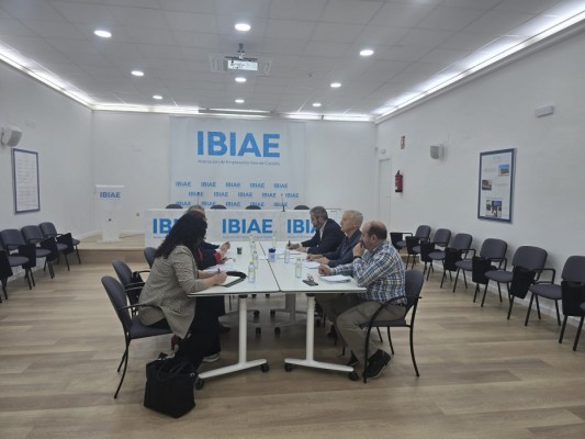 Fedac, Ibiae y Coeval trasladan al Gobierno la preocupación industrial por los aranceles de Trump