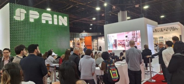 Más de medio centenar de empresas del azulejo participan en la feria Coverings de EEUU