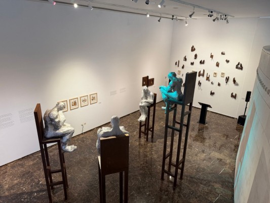 La sala de exposiciones del Mace de Elche acoge una exposición del escultor Moisès Gil 
