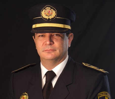 El equipo de gobierno de València nombra jefe de la Policía Local al comisario principal Ángel Albendín