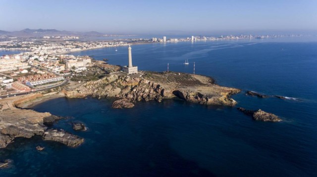 Cultura reconsidera el entorno de protección del Faro de Cabo de Palos ante la presión de las asociaciones