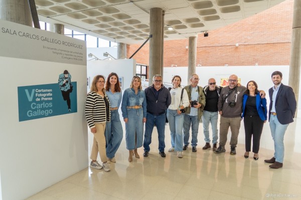Más de 40 fotografías cargadas de verdad para asomarnos a la realidad: exposición del Premio Nacional Carlos Gallego en Cartagena