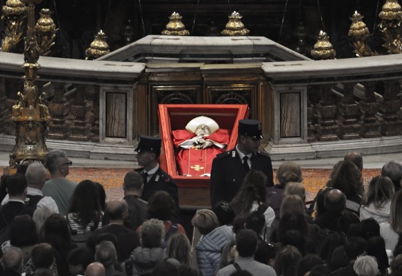 Tornar papa de Roma 