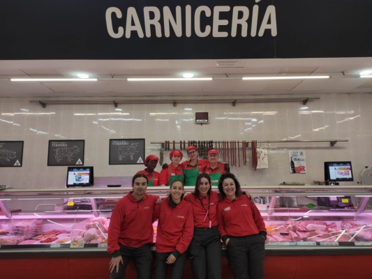 La cartagenera Upper integra tres supermercados familiares en Murcia y suma 35 trabajadores