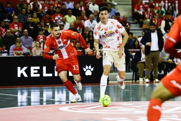 El Jimbee se lleva el derbi y llegará reforzado a la Final a Cuatro europea y virtualmente ya en play off; ElPozo se complica ese objetivo