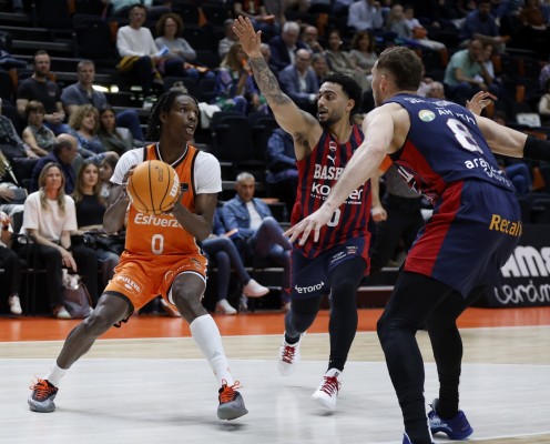 Valencia Basket 'rema para morir en la orilla' tras dos prórrogas ante Baskonia