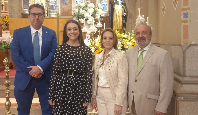 Los vecinos de la calle de Sant Vicent de Castelló celebran la fiesta de su patrón