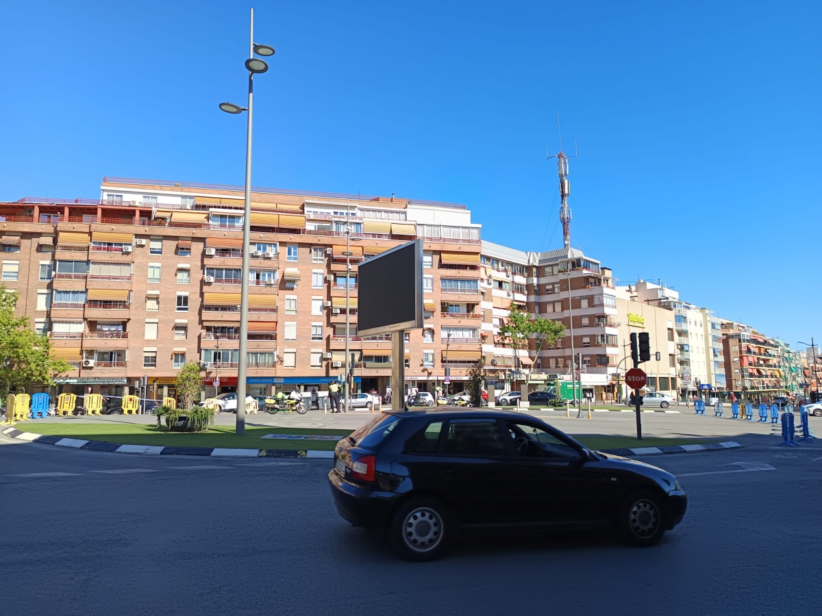 Avenidas vacías durante el apagón en Benidorm - Avenidas vacías durante el apagón en Benidorm
