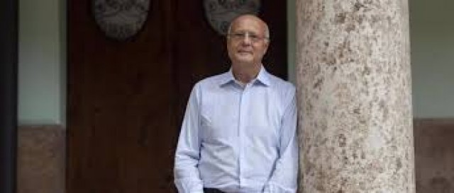 El filólogo Pedro Cátedra ingresa en la RAE y alerta de la 