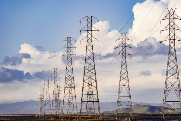 La interconexión eléctrica entre Francia y España, un contencioso por su insuficiencia