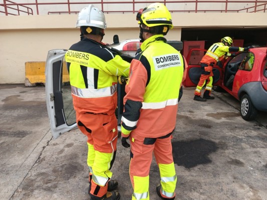 El Consorcio Provincial de Bomberos rescata a un centenar de personas en ascensores durante el apagón 