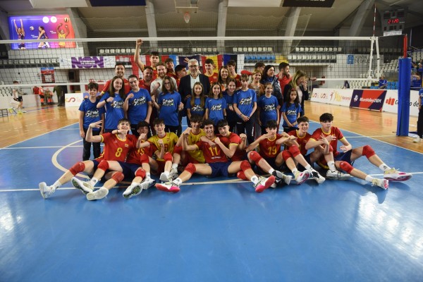 Jaime Medina y Eric de Ayala se clasifican con España para el Europeo sub-16