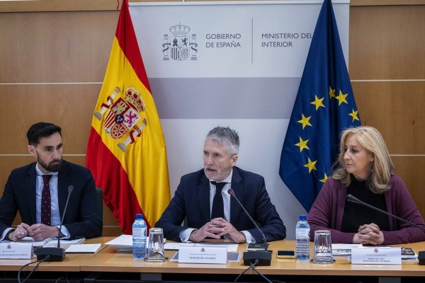Las infraestructuras críticas recuperan la normalidad, excepto trenes, y tres CCAA piden desescalar a nivel 2