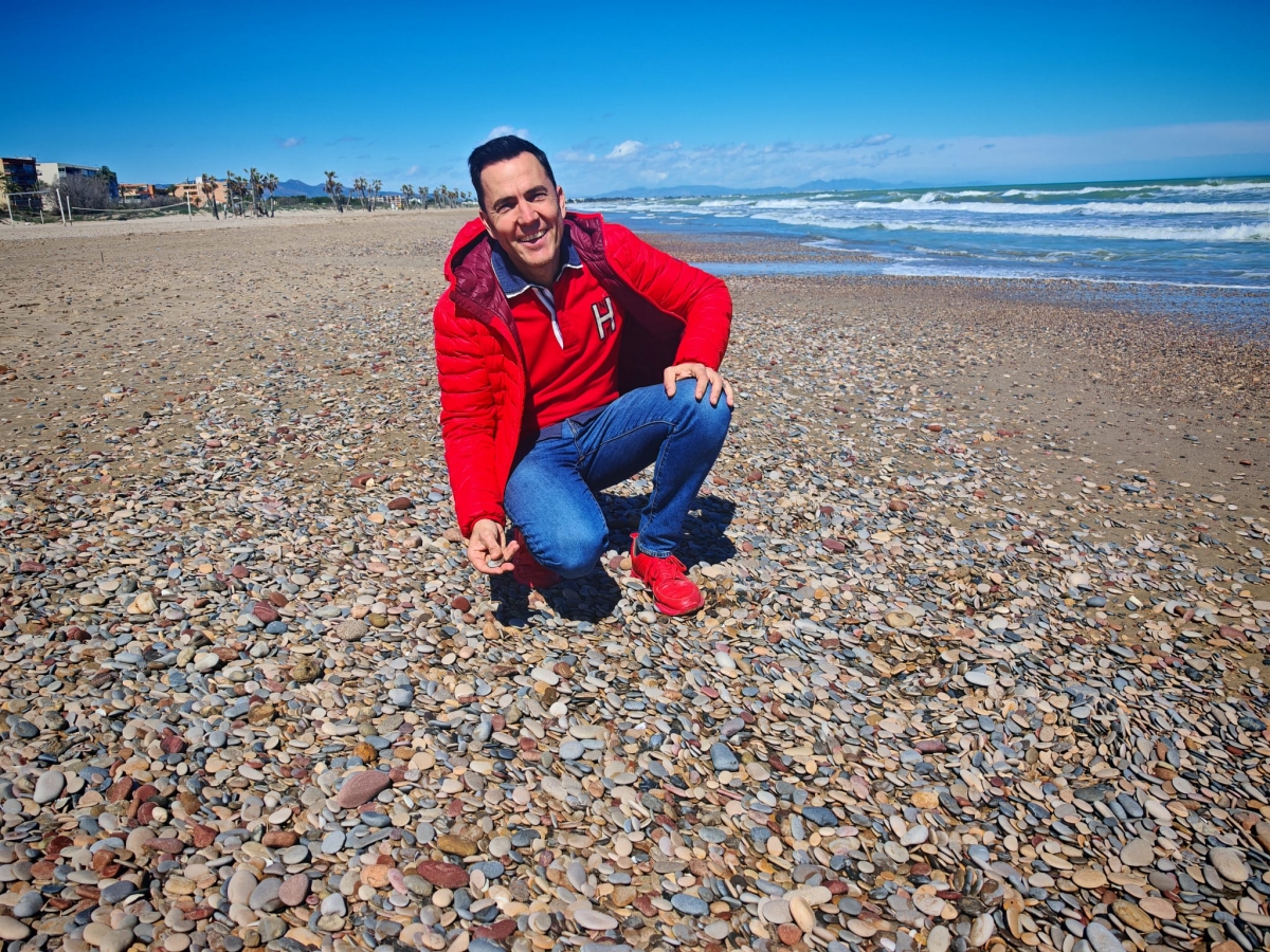 Canet ensayará un nuevo modelo de boya inteligente para su proyecto de regeneración de la playa Racó de Mar