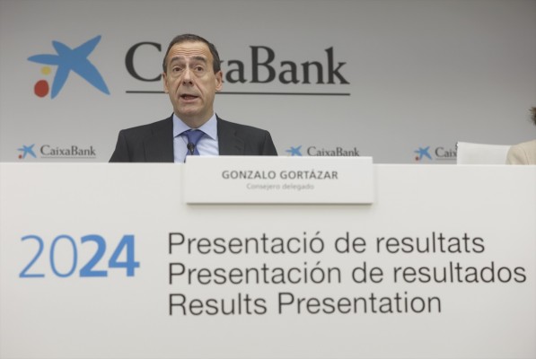 CaixaBank estima un impacto del apagón en el PIB de hasta una décima 