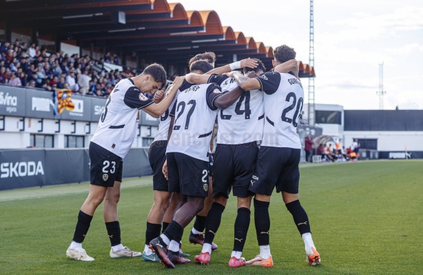 El valencianismo se vuelca con el Mestalla