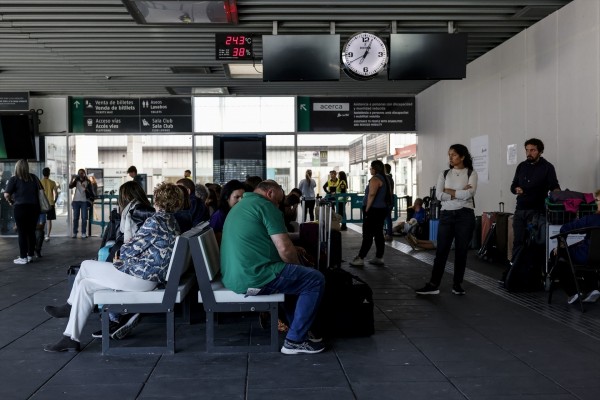La CEV y Cámara Valencia instan a corregir errores para evitar otro apagón