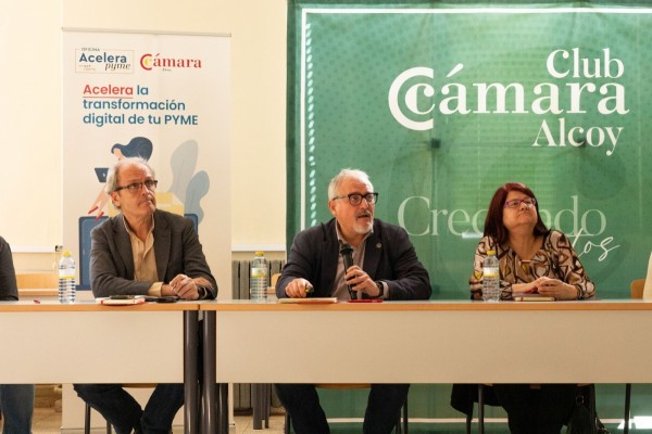 Campus UPV en Alcoy y Cámara suman fuerzas para que la IA y la digitalización lleguen más a las pymes 