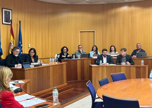 El exalcalde de San Antonio de Benagéber cambia los estatutos de su partido para permitirse el transfuguismo al PP