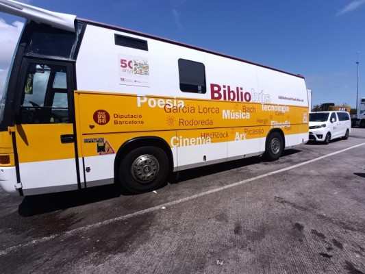 La Diputación de Valencia agradece a Barcelona la cesión de un bibliobús para los municipios de la Dana