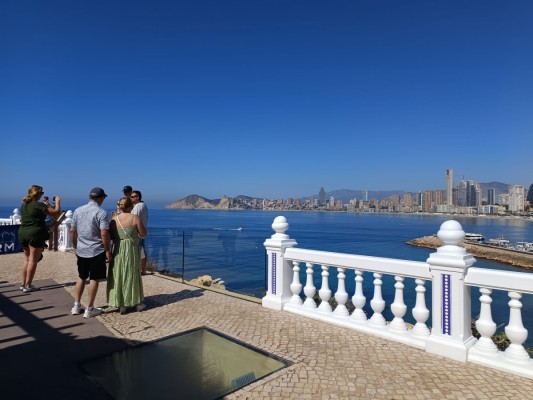 'Puente de oro' para los hoteles: Benidorm espera una ocupación del 87,7%