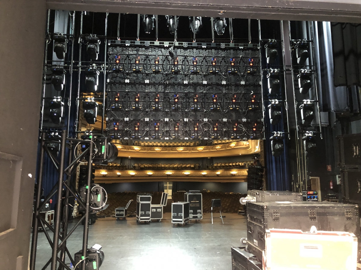 El escenario del Teatro Principal de Alicante, desde la trasera del edificio.