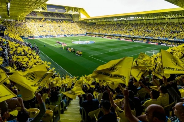 El Villarreal repartirá 20.000 aplaudidores para recibir a Osasuna