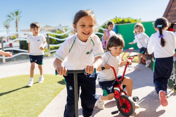 Mejora tu inglés este verano en las 'Summer Schools' de ELIS