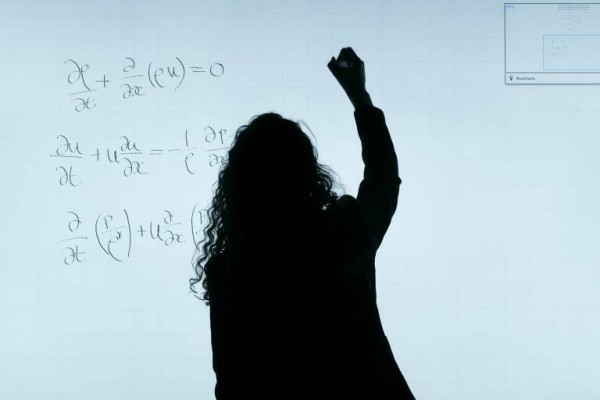 Educación acredita la Competencia Digital en los niveles B1 y B2 a 15.000 docentes