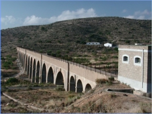La MCT corrige pérdidas de agua en el acueducto de Perín y lo pone en valor con nueva iluminación