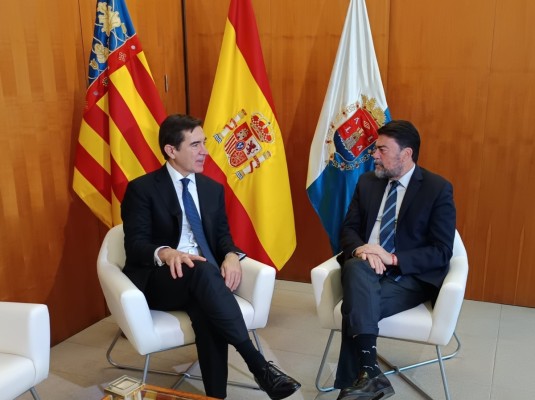 Barcala insiste en exigir el respeto a las oficinas y las plantillas en la opa del BBVA sobre el Sabadell