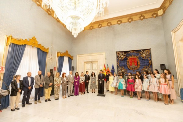 Alicante despide a las Belleas y Damas del Foc 2024 y Barcala agradece 