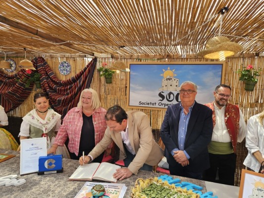 La Trobà d'Orpesa 2025 arranca con una jornada repleta de tradición, música y artesanía