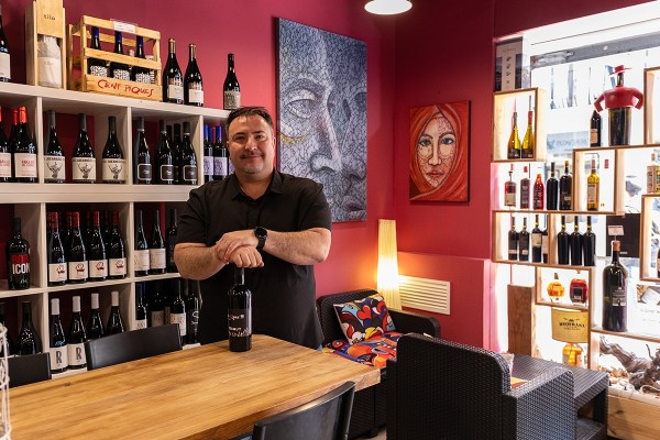 Sebastián Lamazares: «Che Vins une una expresión muy valenciana con una muy argentina»