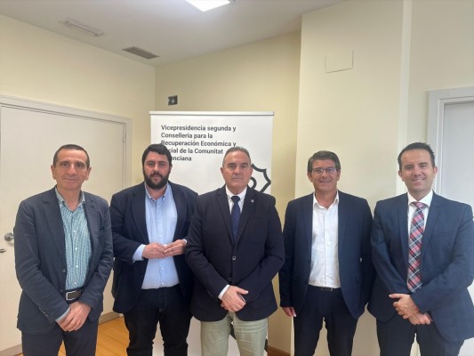 Unión Municipalista defiende ante Pampols una respuesta 