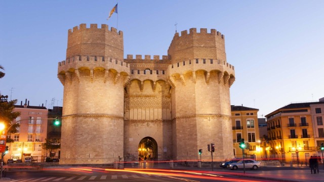 Un pabellón con realidad virtual permitirá conocer las Torres de Serranos a personas con diversidad funcional