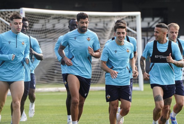 El Castellón quiere dar otro empujón hacia la salvación frente al Sporting de Garitano