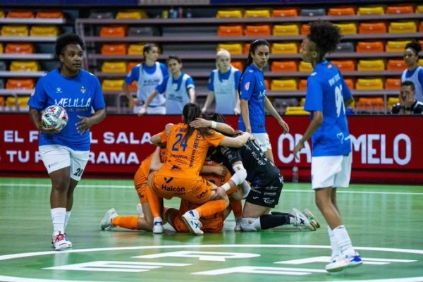 El Burela logra en Cartagena su séptimo título de la Copa de la Reina al vencer al que era campeón