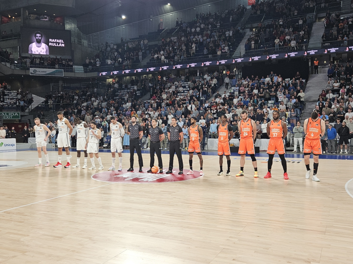 Valencia Basket da la cara pero no es suficiente ante el líder