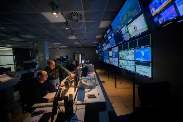 El Consell autoriza ceder a la Corporació Audiovisual la explotación de los fondos de À Punt